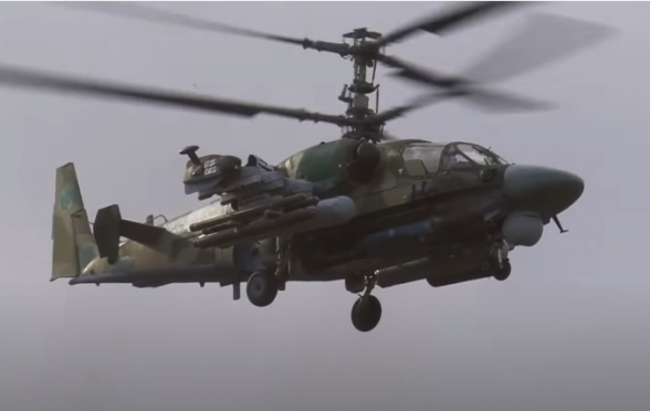 Минобороны РФ опубликовало кадры применения вертолетов Ка-52 «Аллигатор» на Украине